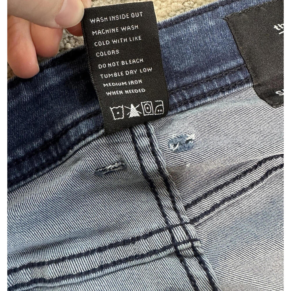 The Perfect Jean NYC Mens 31x30 Slim Fit Stretch Dark Wash Straight Leg Blue - Picture 6 of 6